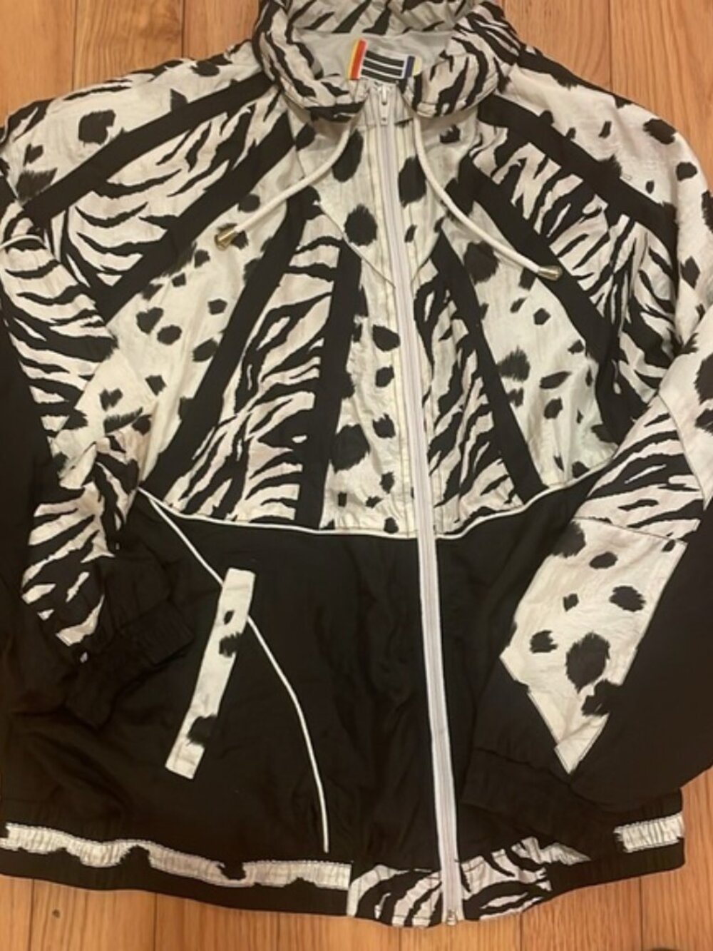 NWT WINDBREAKER JACKET WOMEN EVR FULLY LINED ANIMAL PRINT SIZE M